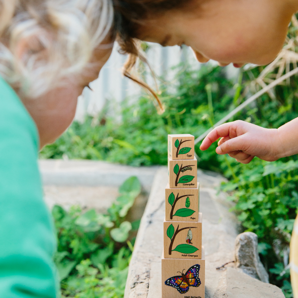 Tips for Selecting Toys and Materials that Adapt to Your Growing Child