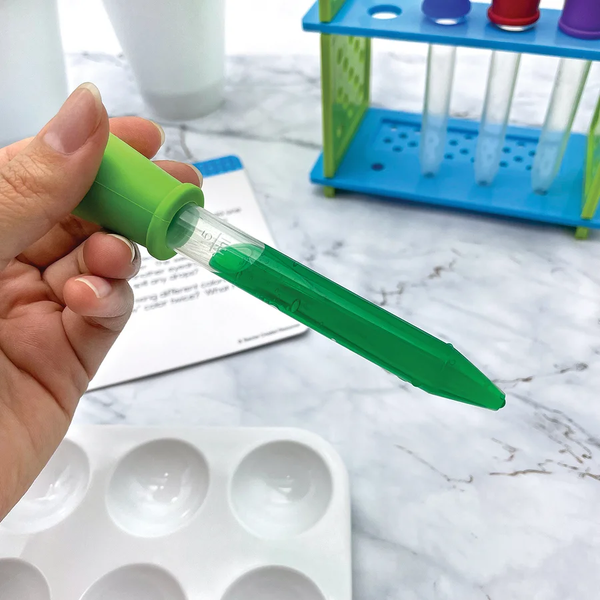 Up Close Science: Eyedroppers & Spot Plates Activity Set